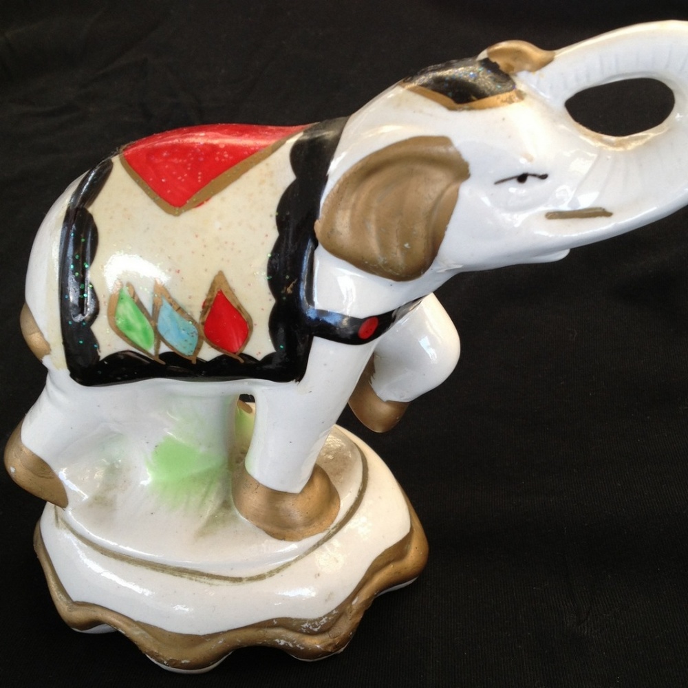 China 7" X 7" X 3" Vintage-Signed-Ceramic-Elephant